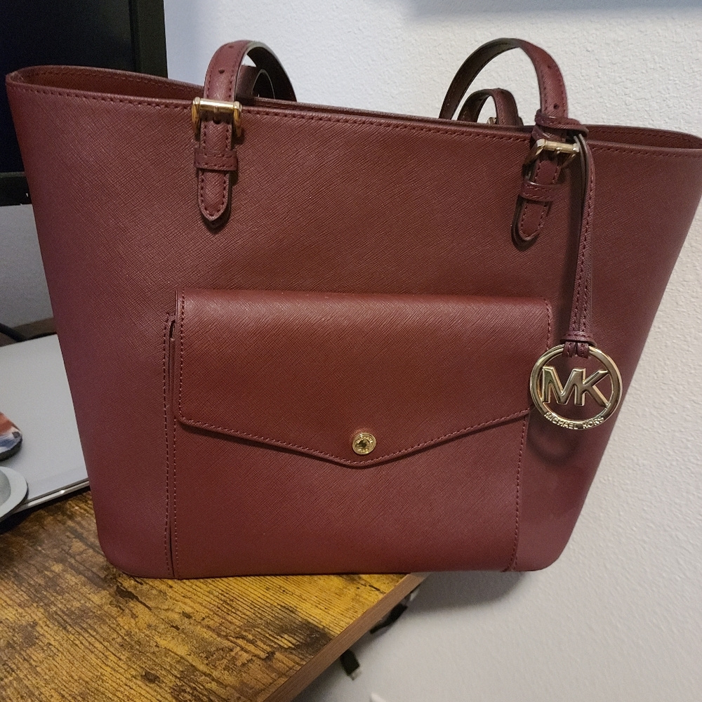 Michael kors purse